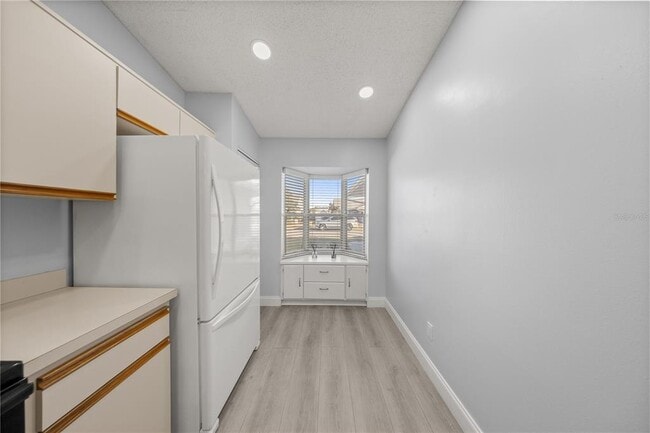 Building Photo - 10441 SW 85th Ct