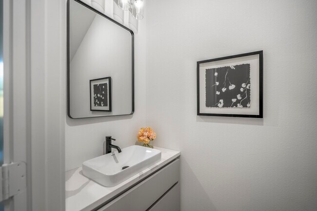 Building Photo - 4201 Oats St