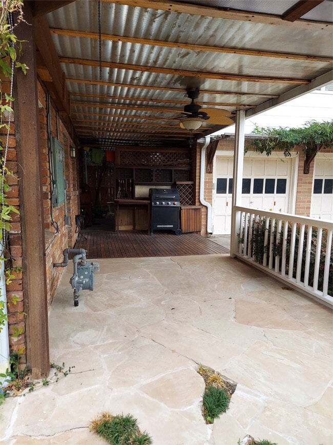 Building Photo - 2821 Eastgrove Ln