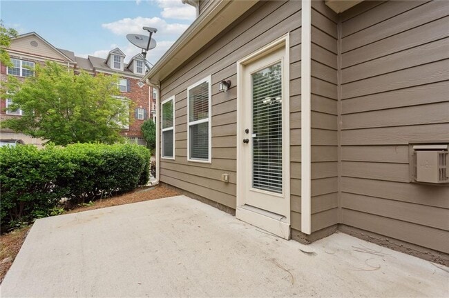 Building Photo - 13284 Warrensville Cove