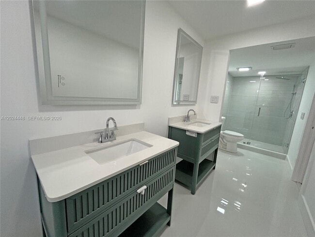 Building Photo - 1222 Hillsboro Mile