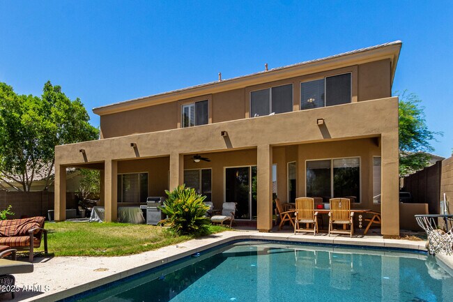 Building Photo - 10573 E Sheena Dr