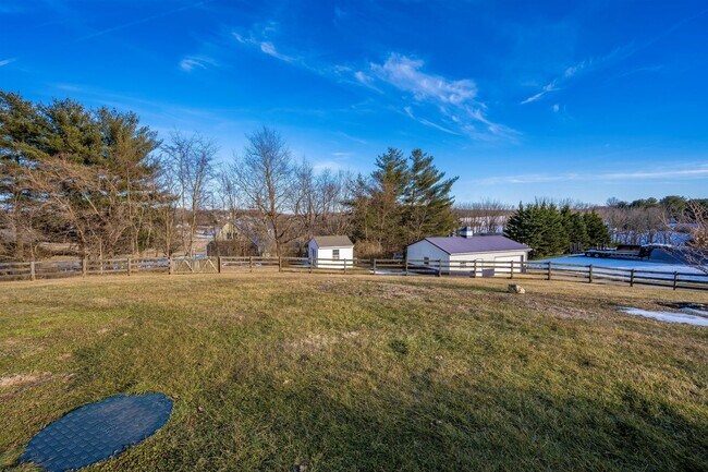 Building Photo - WELLER ESTATES