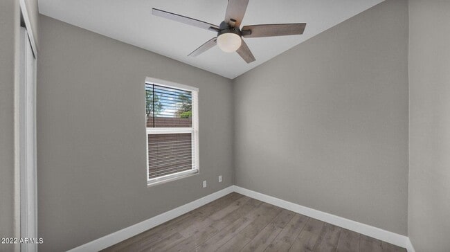 Building Photo - 5 bedroom 2 bath single level home in Peoria