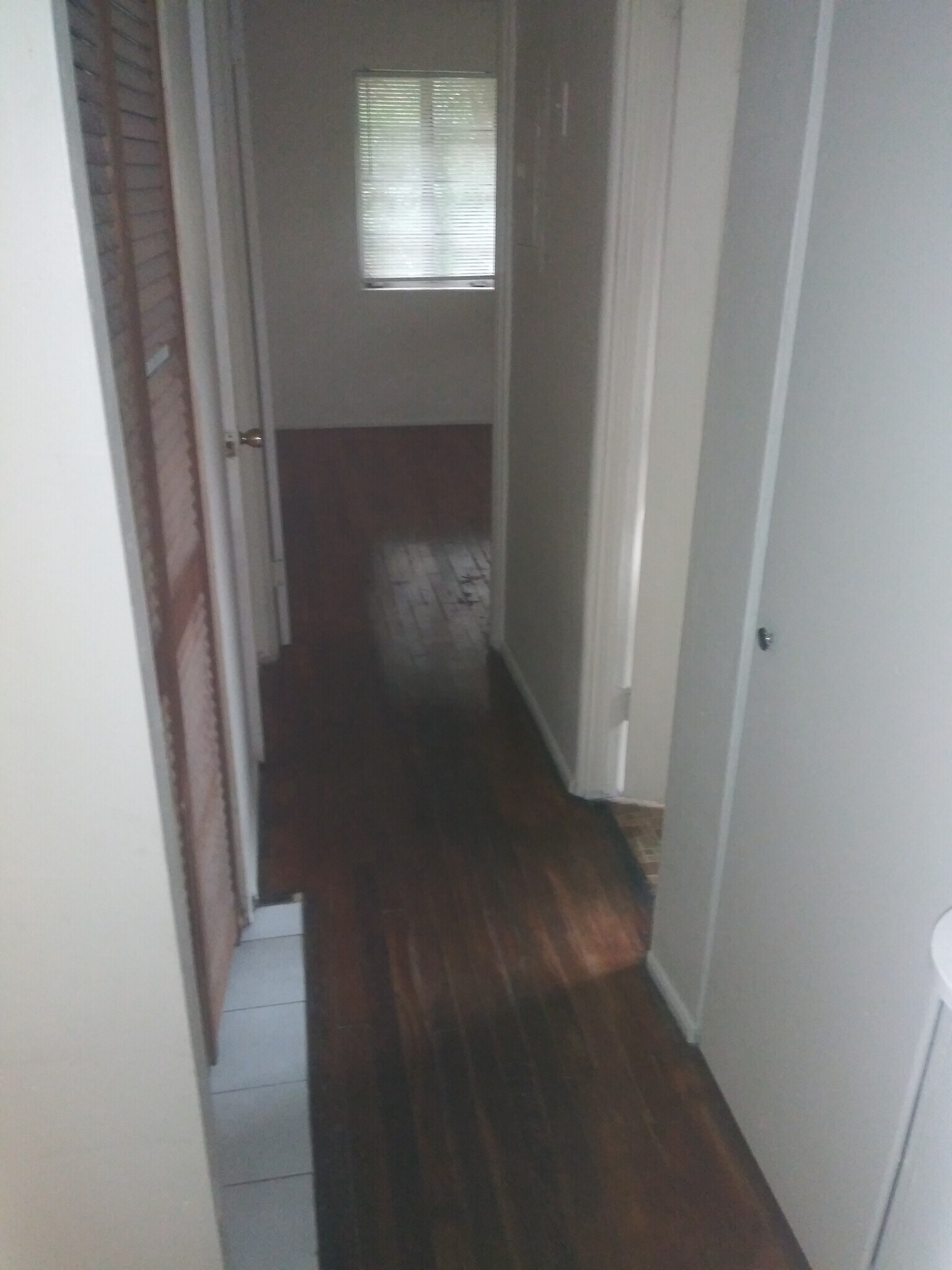 Building Photo - 2139 Spring Park Rd