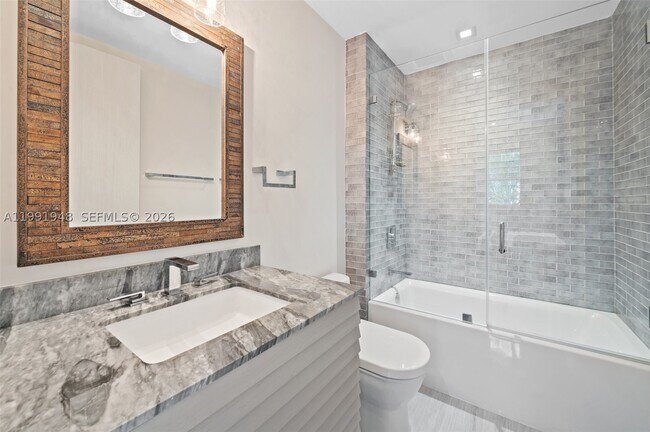 Building Photo - 13633 Deering Bay Dr