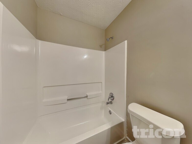 Building Photo - 2755 Wildflower Ln SW