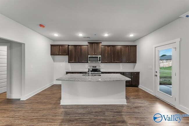 Building Photo - 3216 Southfield Ln SW