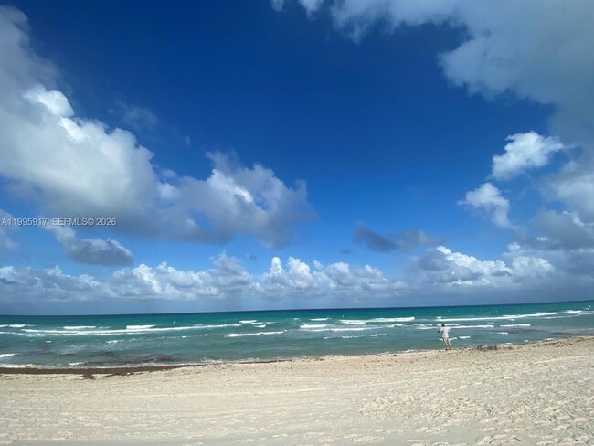 Building Photo - 9056 Collins Ave