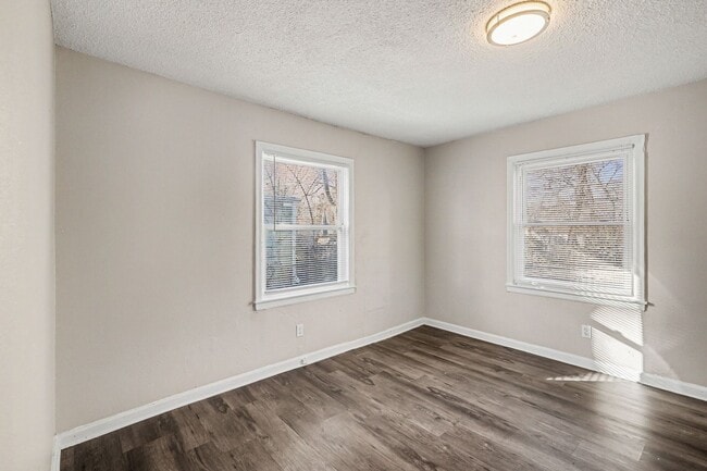 Building Photo - Beautiful 3 Bedroom 1 Bathroom Home in Kansas City!