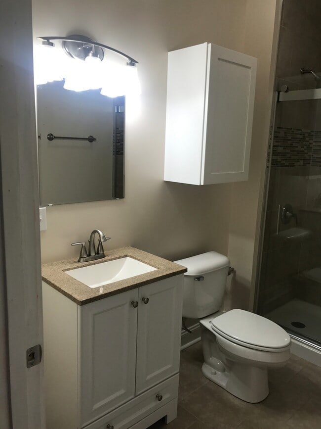 Building Photo - 403 8th Ave