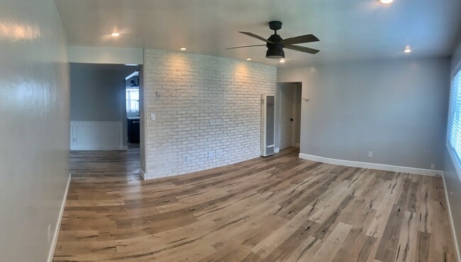 Building Photo - 1516 Oliver Ave