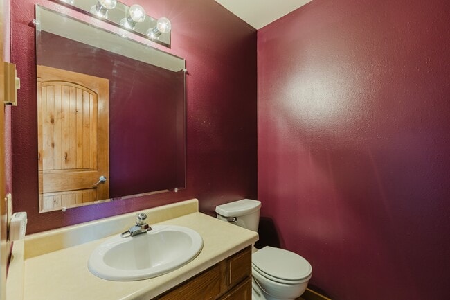Building Photo - 284 Talisman Dr