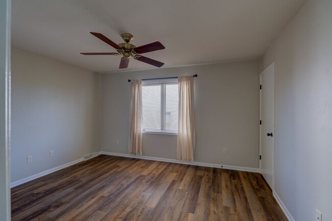 Building Photo - 2770 Sunflower Dr