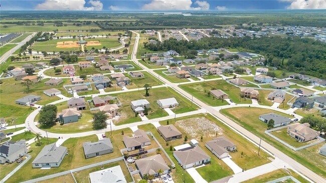 Building Photo - 205 Cimarron Dr