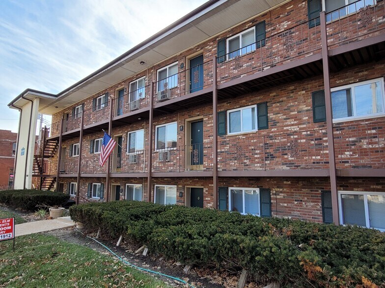 SuttonElm Apartments 3019 Sutton Blvd Maplewood MO 63143 Apartment
