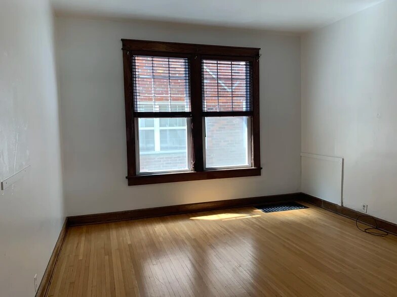 Building Photo - 500 S Fess Ave