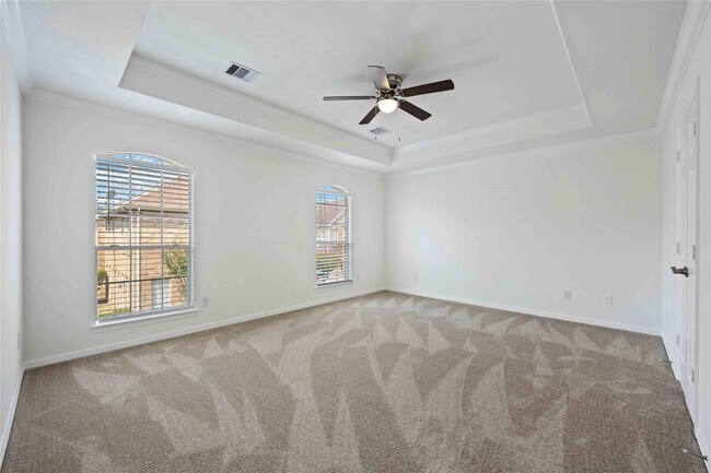 Building Photo - 2827 Briarhurst Park