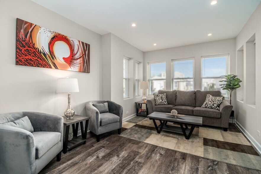 Building Photo - 7411 W 56th St