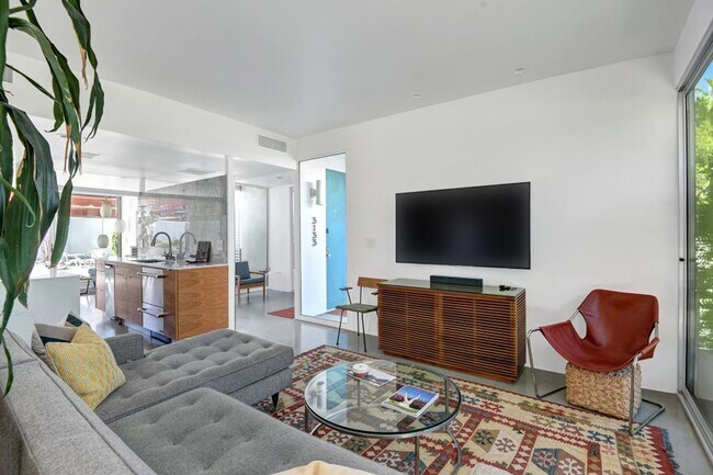 Building Photo - Mid-Century Steel Oasis in Palm Springs