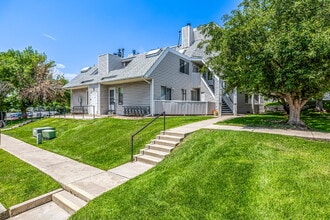 Building Photo - "Cozy 1-Bedroom Condo Retreat in Prime Thornton Location – Perfect for Modern Living!"