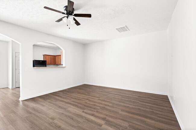 Building Photo - 8232 Rossi Rd