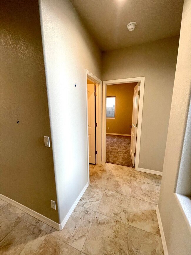 Building Photo - 2022 Construction 3 Bedroom Home in Southe...