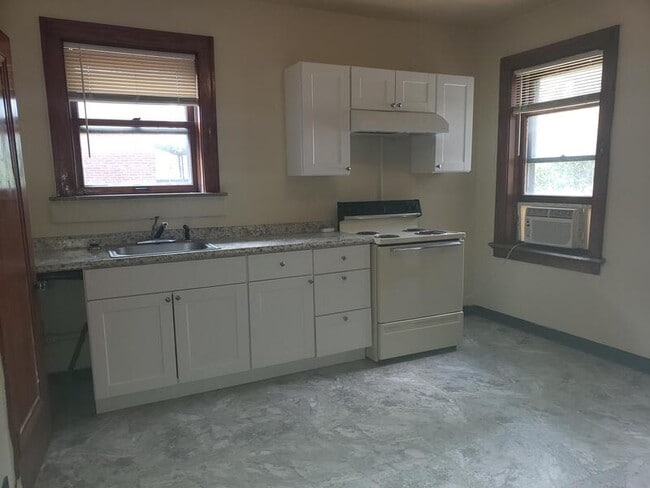 Building Photo - 3847-3849 Alberta St