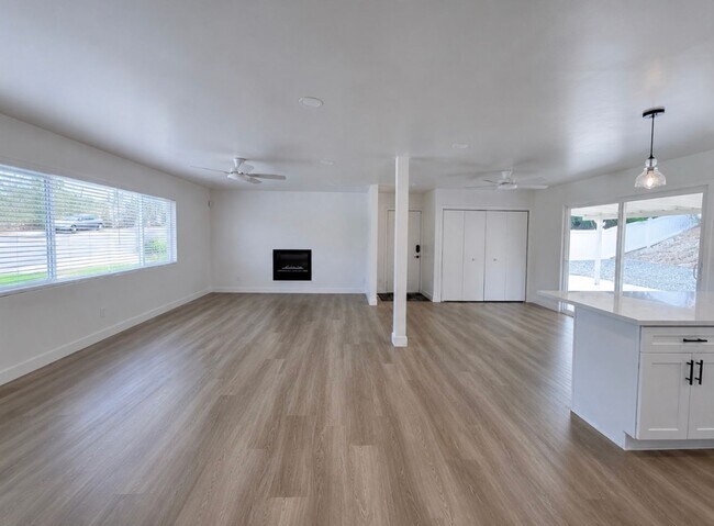 Building Photo - 3667 Agua Dulce Blvd