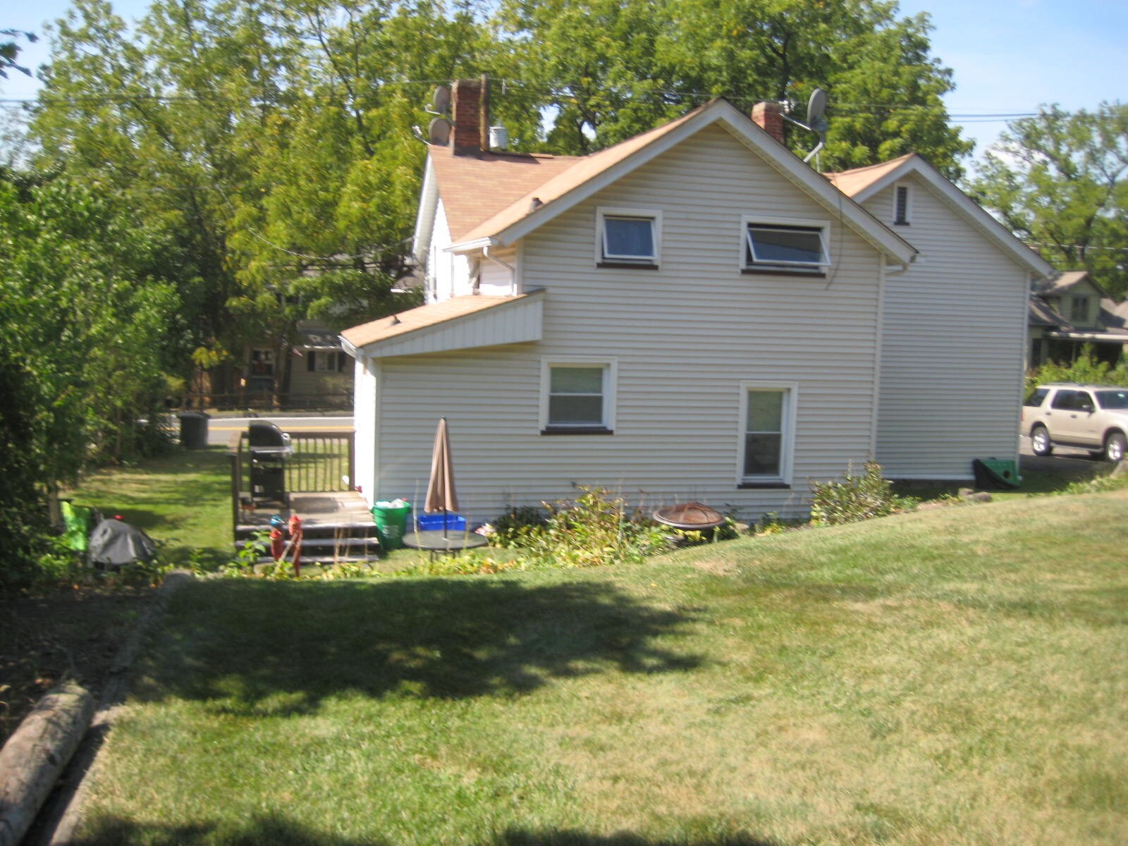 Building Photo - 190 S Middletown Rd