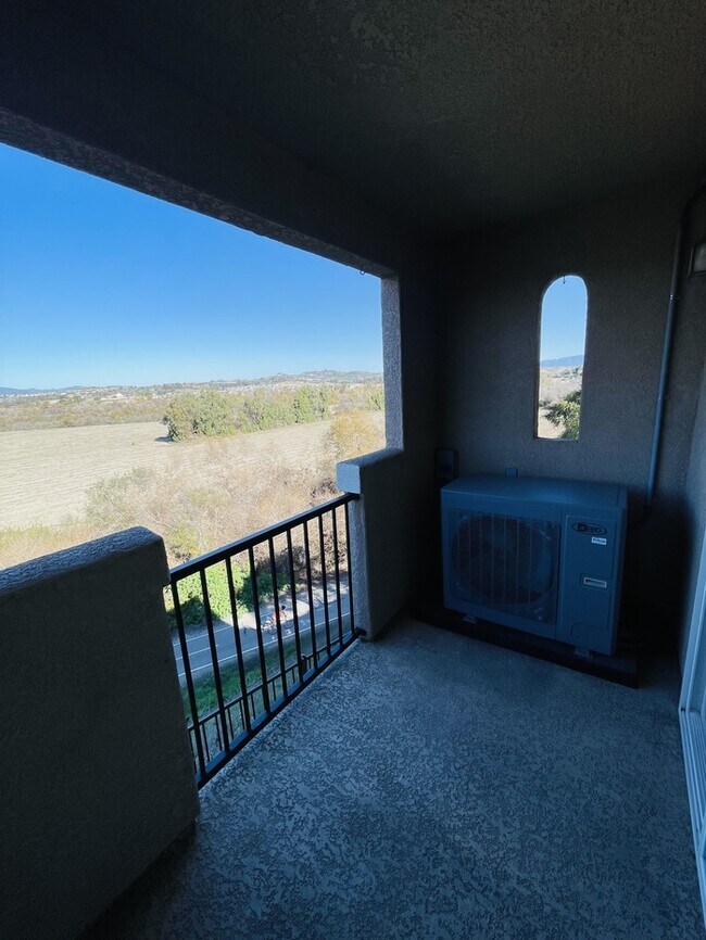 Building Photo - Codorniz Way