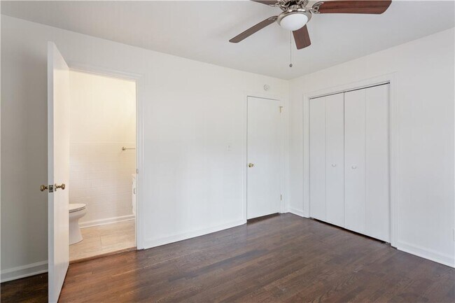 Building Photo - 3623 Lee St SE