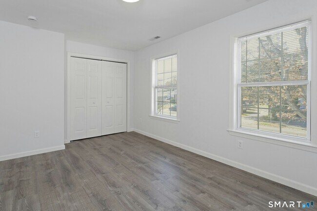 Building Photo - 377 Hope St