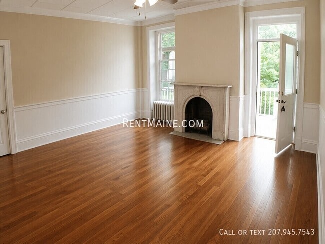 Building Photo - 97 Broadway