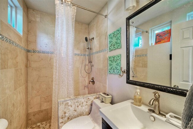 Building Photo - 5513 Great Divide Dr