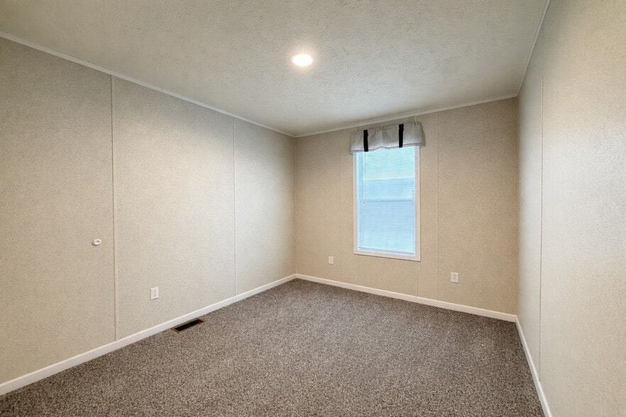 Building Photo - 29652 Cambridge Ct