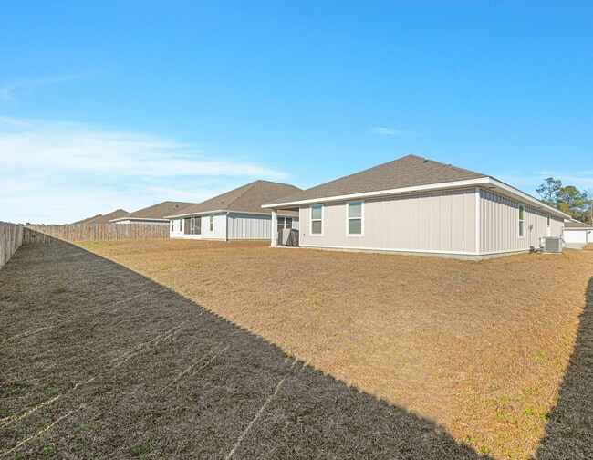 Building Photo - 526 Mary Lou Way