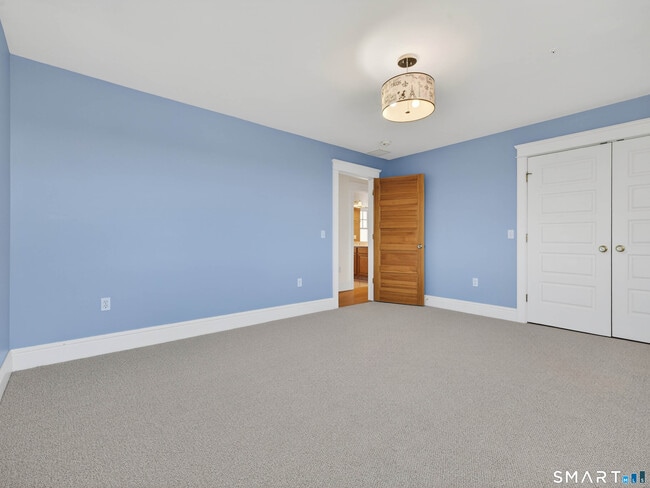 Building Photo - 4 Point Rd