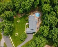 Building Photo - 11 Rosewood Ln