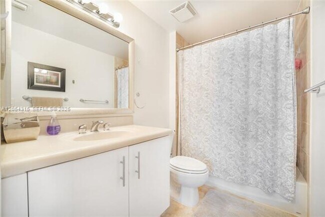 Building Photo - 7910 Harbor Island Dr