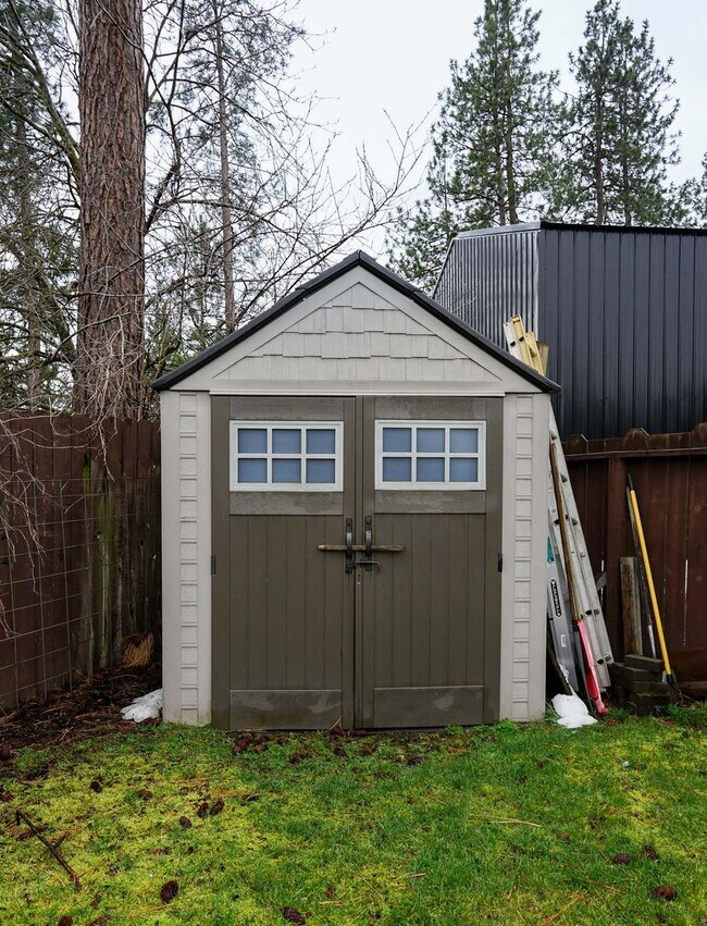 Building Photo - First Time on the Market