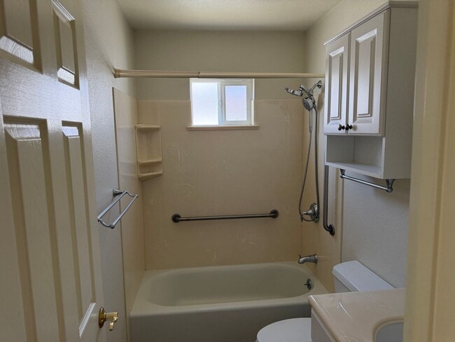 Building Photo - Santa Clara- Park Villas-Single story unit with community pool!