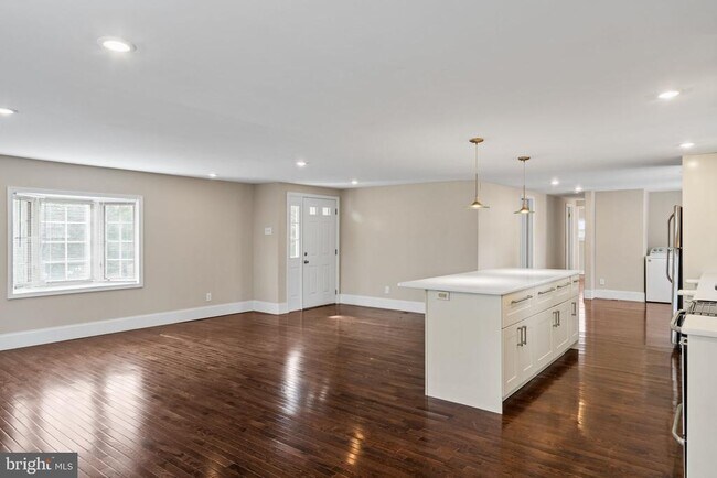 Building Photo - 2730 Old Cedar Grove Rd