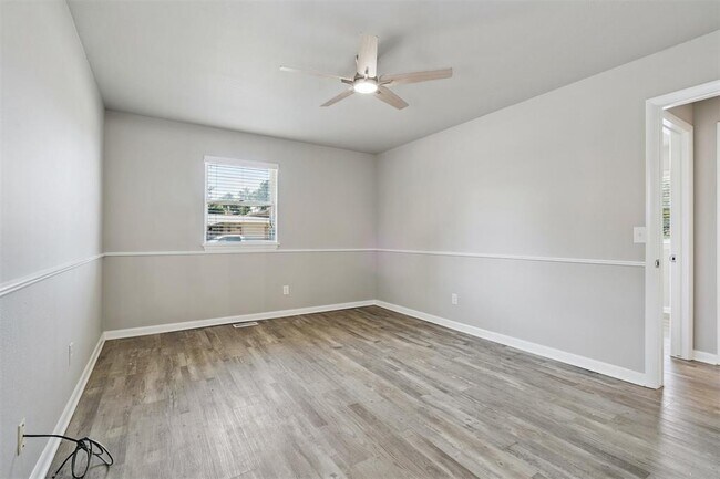 Building Photo - 4309 NW 56th Terrace