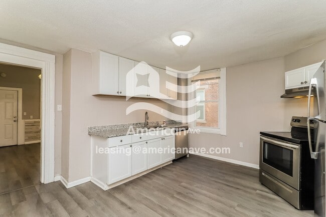 Building Photo - 1525 Greenup St