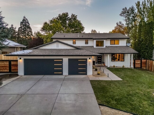 Building Photo - 3390 Thornhill Dr