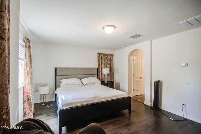 Building Photo - 4357 E Pony Ln