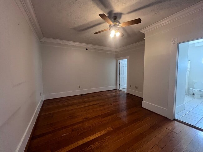 Building Photo - For Rent