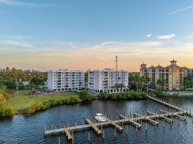 Building Photo - 2885 Palm Beach Blvd