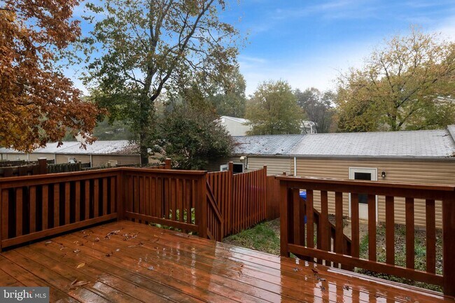 Building Photo - 3935 Wintergreen Pl